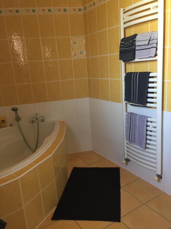 B&B Chez Florence - Chambres D'Hotes Montmerle-sur-Saone Eksteriør billede